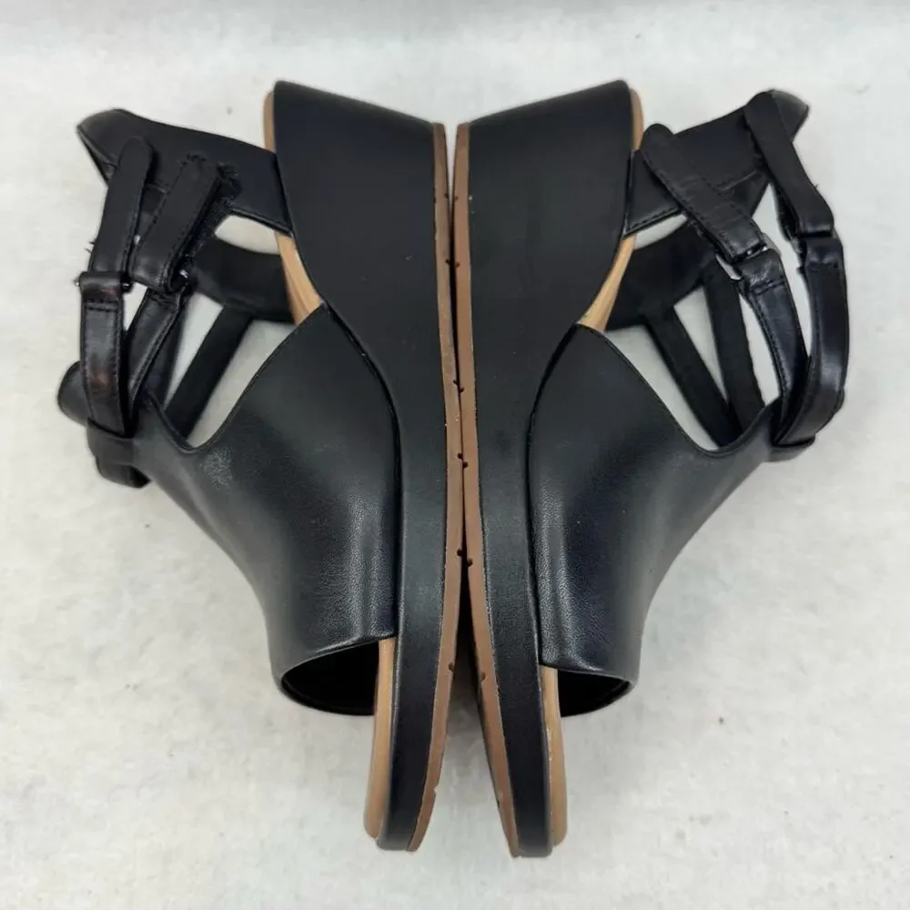 EUC Clarks Unstructured Black Leather Wedges Shoes Heels size 8.5 Worn Once